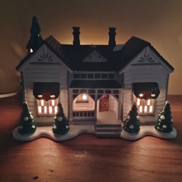 snow village vintage 1992 dept 56 grandma's cottage retired (W3730) - Picture 1 of 11